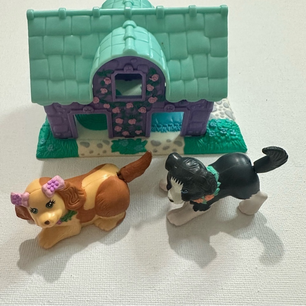Littlest Pet Shop Tonka Puppy Mom & Dad Birthing Mommy with Set House